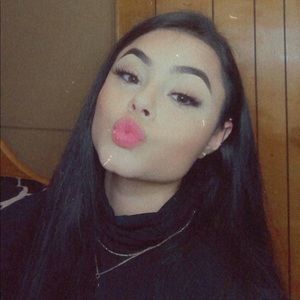 Meet your Posher, Yazmin